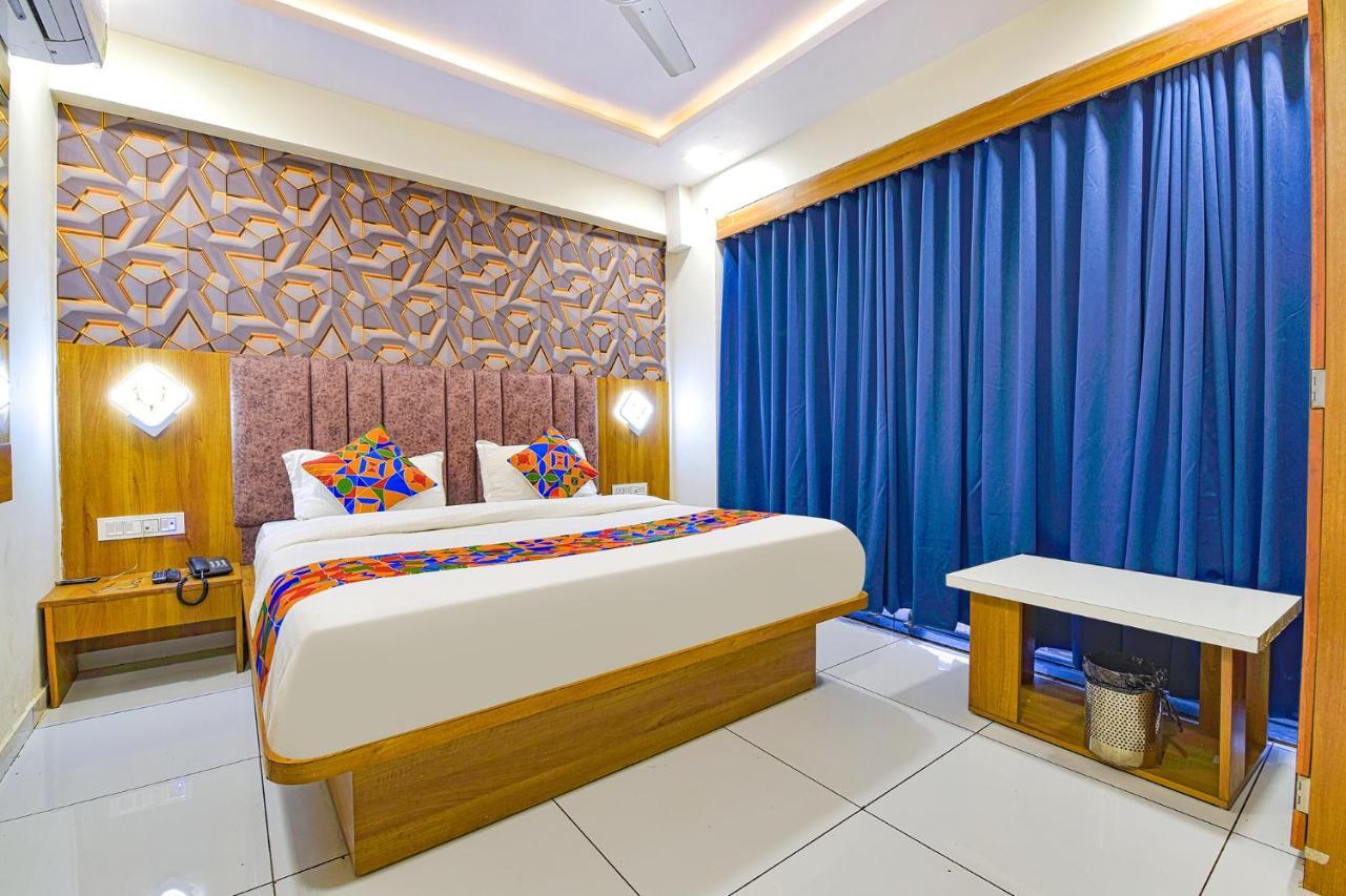 Fabhotel New York Watuwa 外观 照片