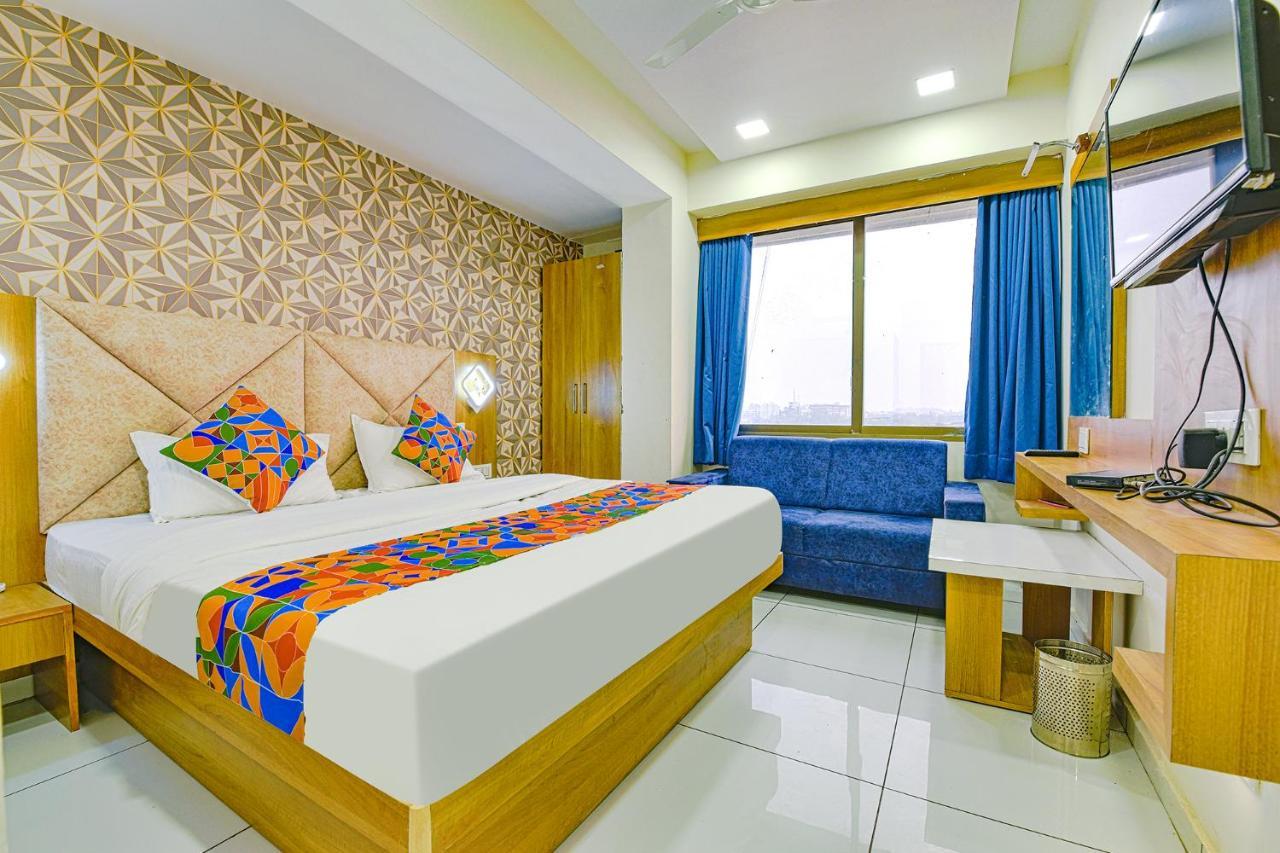 Fabhotel New York Watuwa 外观 照片