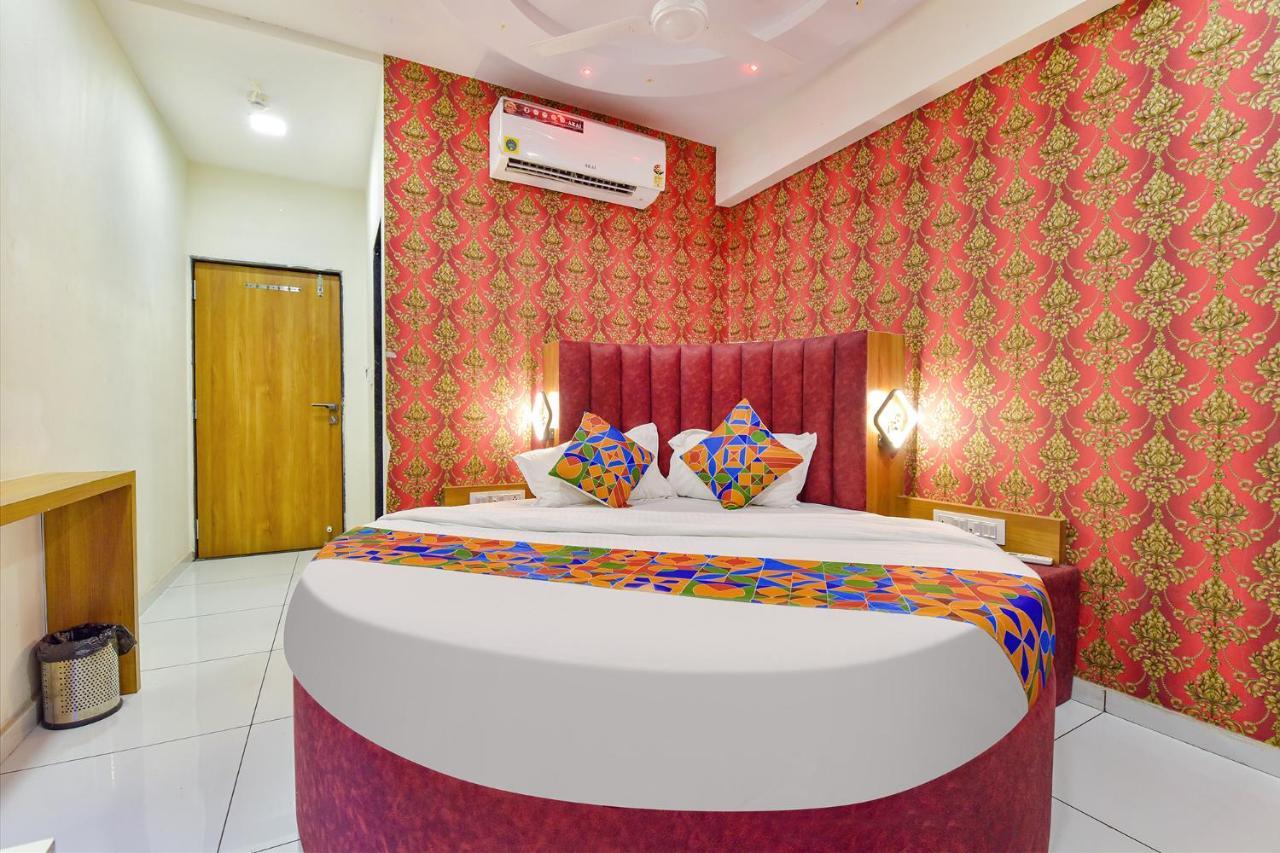 Fabhotel New York Watuwa 外观 照片